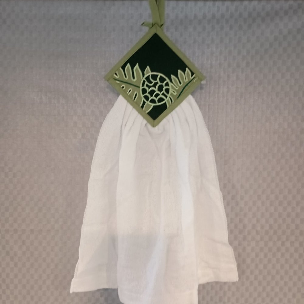 NWT Hawaiian Print Kitchen Towel